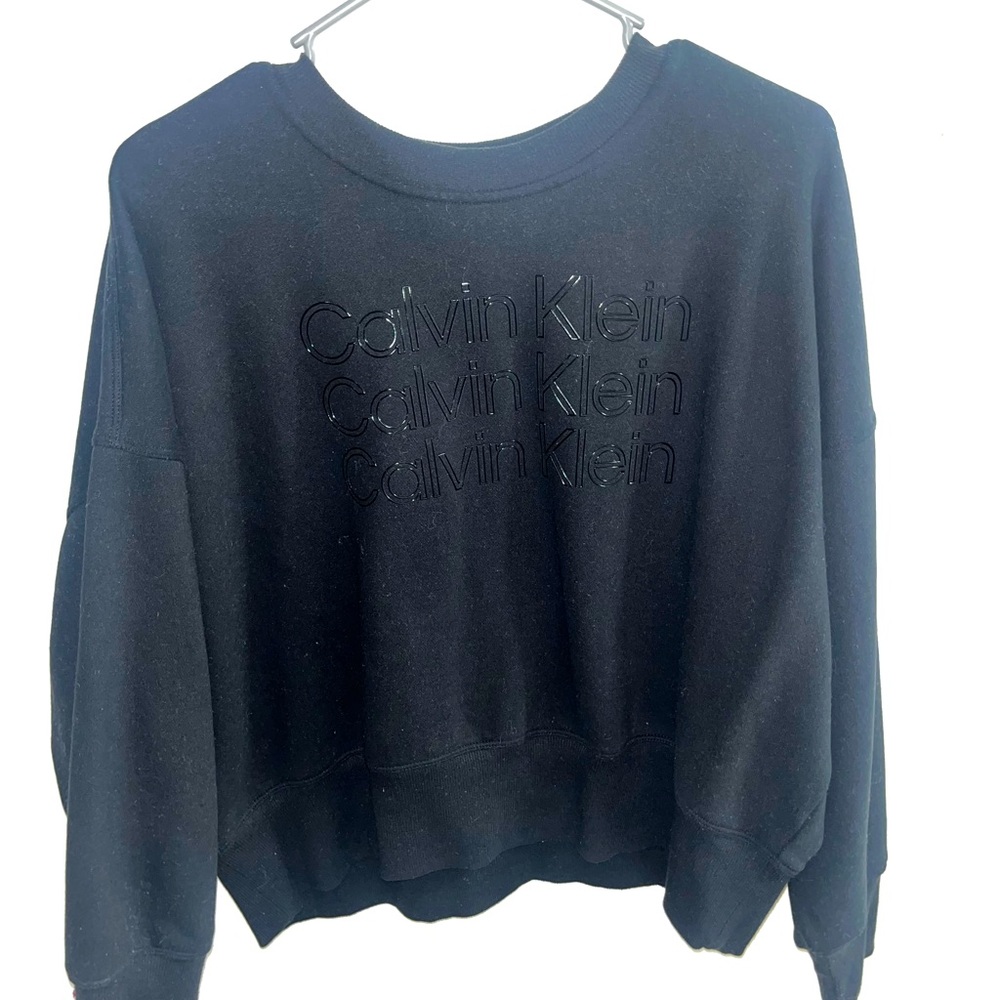 Calvin Klein Size M Sweatshirt. Only worn once, in great condition.